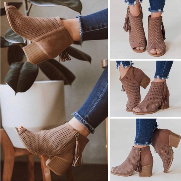 Perforated Tassel Booties - Picture 10 of 11